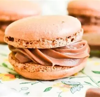 Macaron chocolat au lait